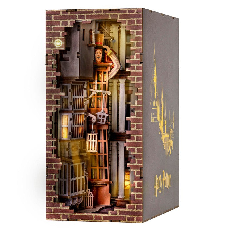 DIY Book Nook Kit - Tiny Adventures - Harry Potter: Diagon Alley